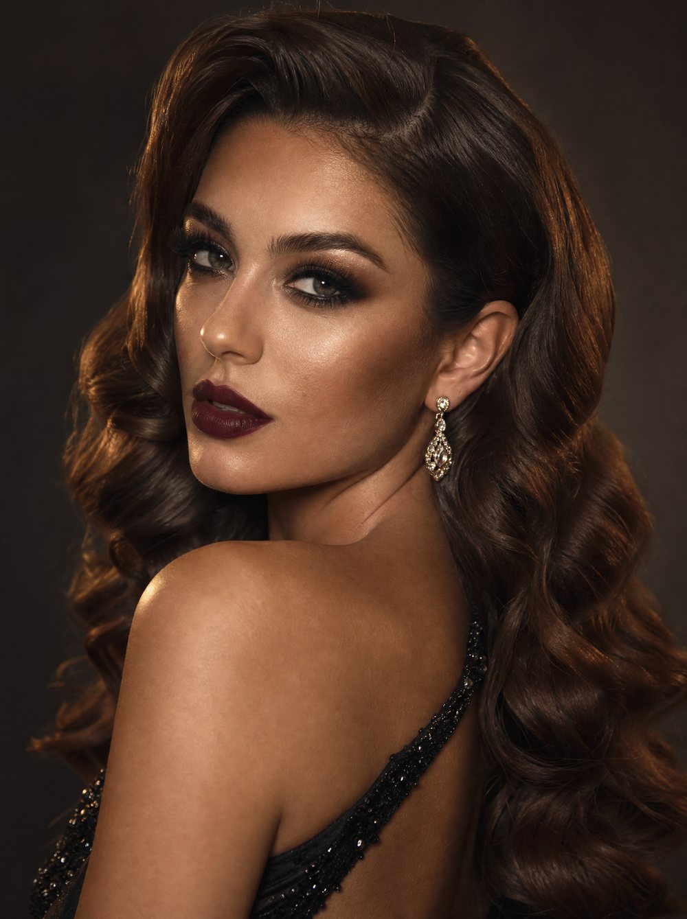 Evening glam makeup